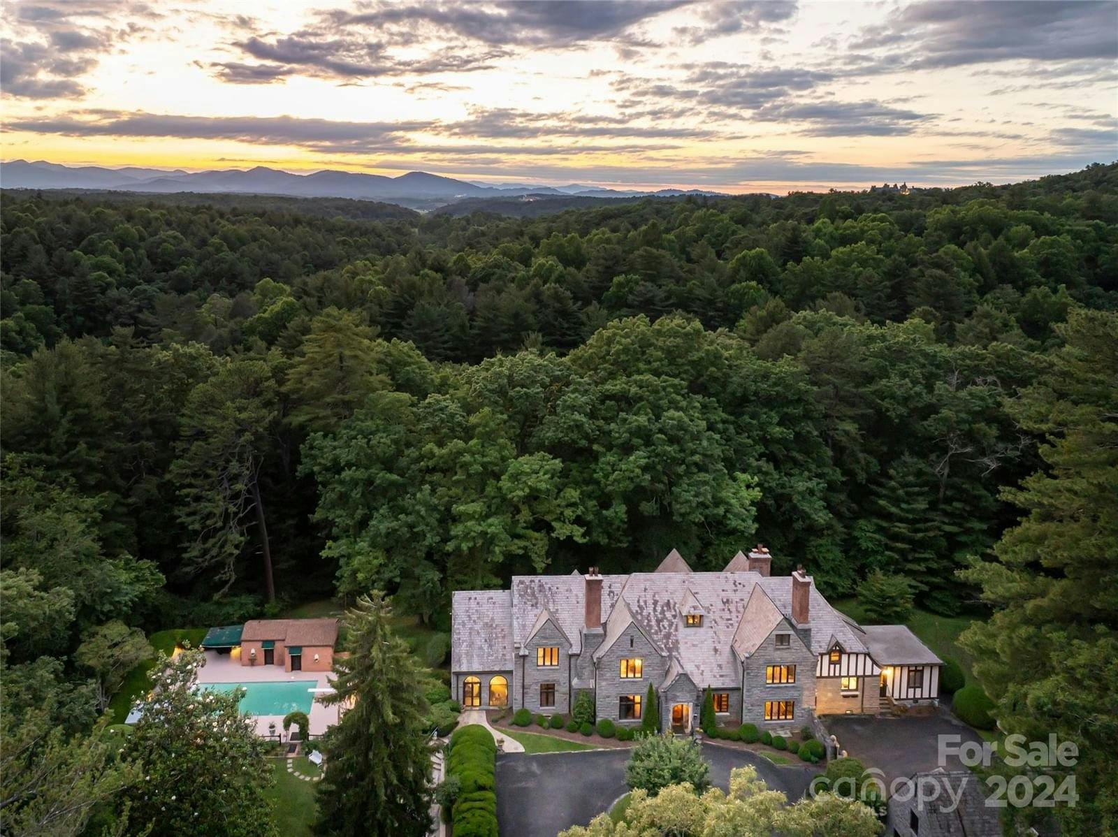 436 Vanderbilt Road | Biltmore Forest