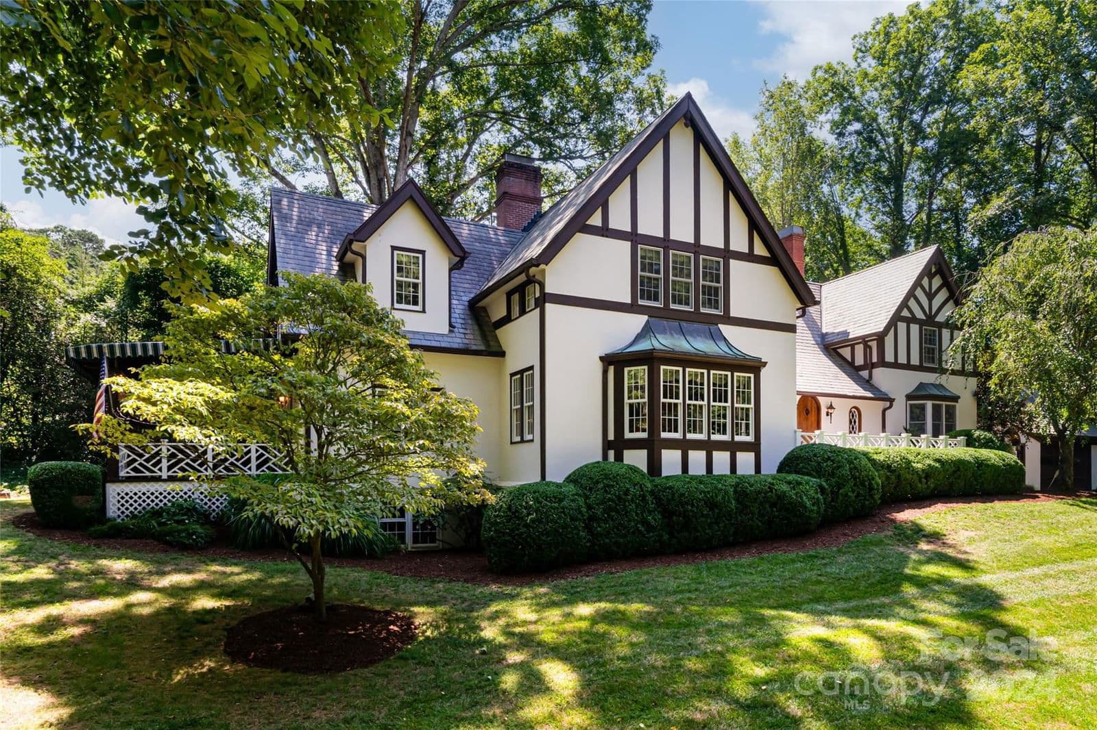 384 Vanderbilt Road | Biltmore Forest